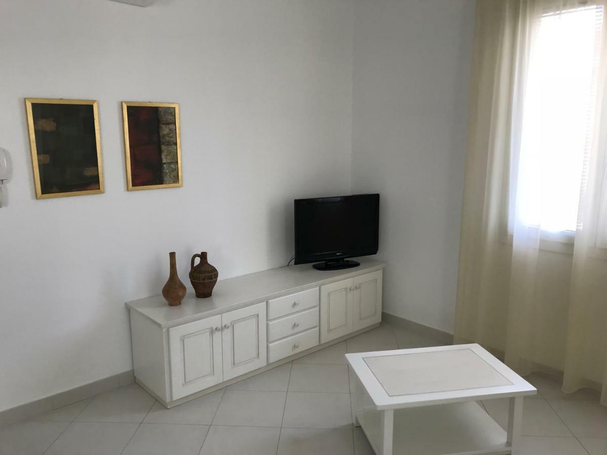 Casa Gigi Apartment Олбия Екстериор снимка